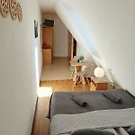 Paradna Quarto em Acomodações Particulares *