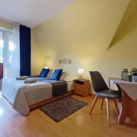 Privatunterkunft Paradna *